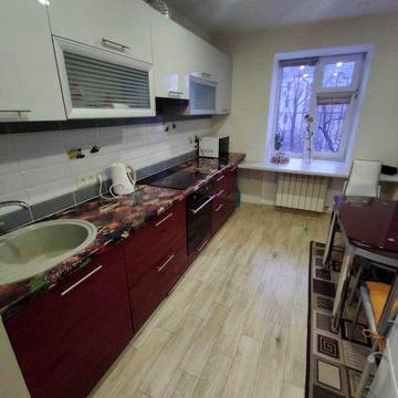 Затишна 1к  квартира з окремою спальнею у серці Печерська! м. Кловська