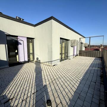 Брюховицька вул., 143