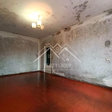 Сонячний мікрорайон вул., 35