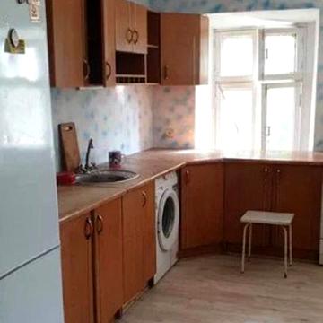 Дальницька вул., 2