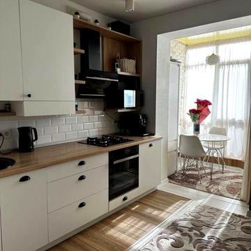 Здам гарну однокімнатну квартируз гардеробною в Центрі