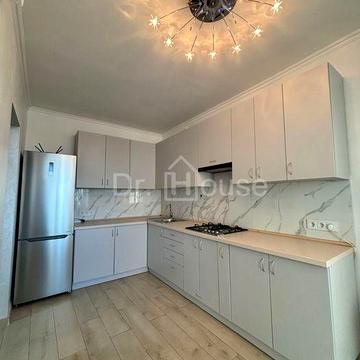 Стильна 1-кімнатна квартира в новобудові на Сихові (Антонича)