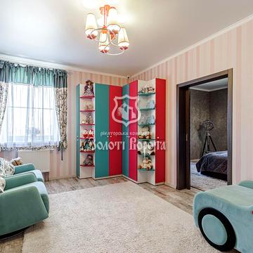 Макіївська вул., 10б