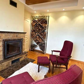 Квартира дворівнева центр