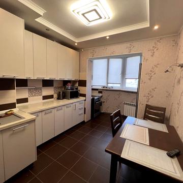 Академіка Корольова вул., 110