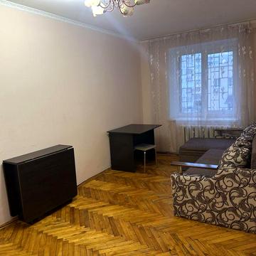 Здається в оренду двохкімнатна квартира морозна 14