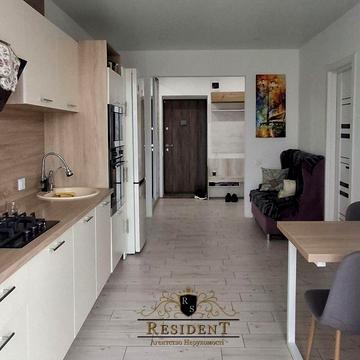 Набережна Перемоги вул., 42