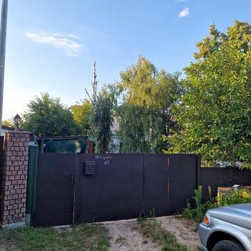 Горенка. Будинок з великою ділянкою.