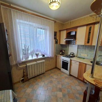 Продам 3к квартиру,  3й пов, 73м2, вул. Шевченка 6 , держ програми!