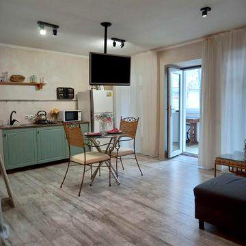 Новосельського вул., 50