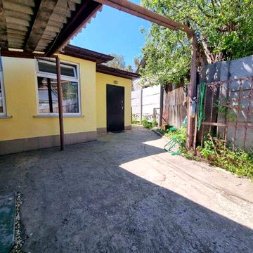 Продам частину будинку(квартира на землі) Нагорний р-н