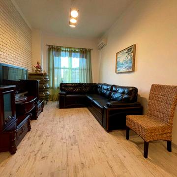 Сдам 2 комнатную Квартиру на Яворницкого 72