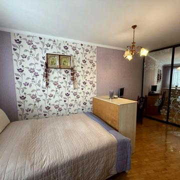 Продаж 4-кімнатної квартири вул Київська