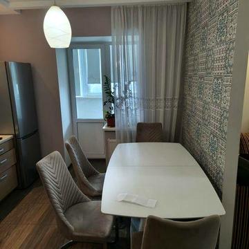 Срочний продаж !  3 квартири.