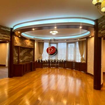 Івана Мазепи вул. (Січневого Повстання), 10