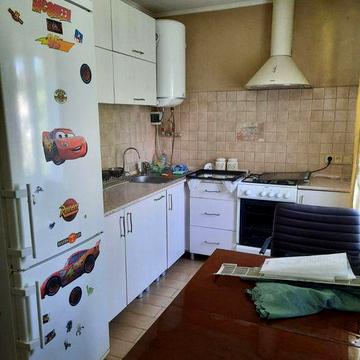 Сдам 2-кв на пр.Поля в отличном месте 12000