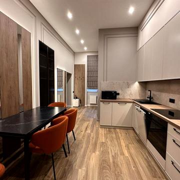 Продаж 2-к. Центр.