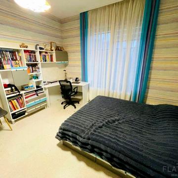 Успішна вул., 18