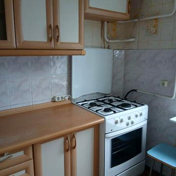 Симоненка вул., 7