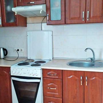 Академіка Заболотного вул., 24