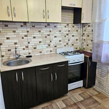 Деміївська вул., 35