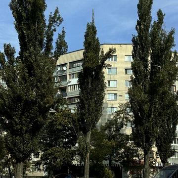 Продам квартиру вул. Героїв Полку Азов 25 на дзвінки НЕ ВІДПОВІДАЮ