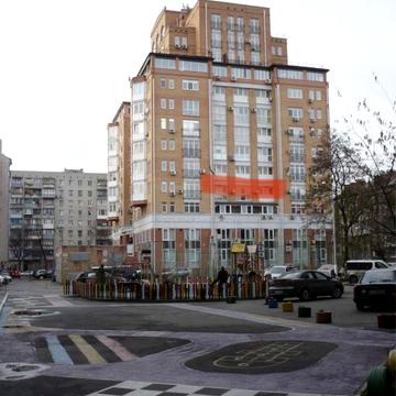 Продаю власну 2-х кімнатну квартиру на Подолі, Почайнинска, 70