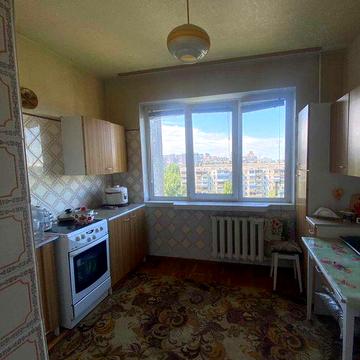 Вул. Доброхотова,1 , тепла гарна квартира на м. Житомирська!