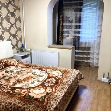 Семенівська вул., 11