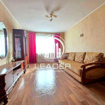 1 к. Урловская, м. Позняки - Осокорки. Торг!