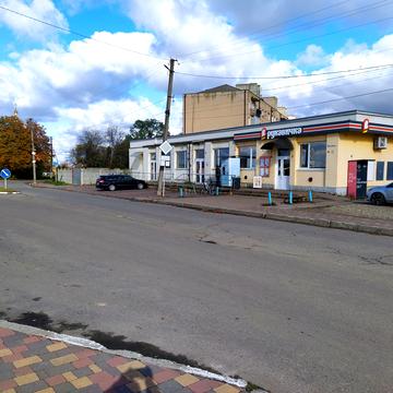 Добрівлянська, 72