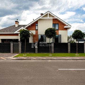 Центральна вул.