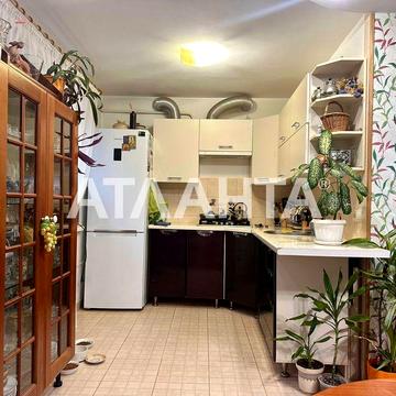 Двокімнатна квартира біля Піскових озер — затишний простір з ремонтом