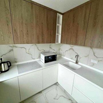 Сдам отличную 2х ком кв., Дизайнерский ремонт, метро 23 го Августа!