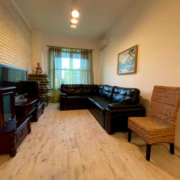 Дмитра Яворницького просп. (Карла Маркса), 72