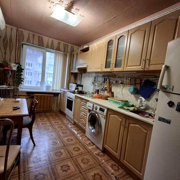 Продам 3х комнатную, 68м2. Кирпичный дом. Адмиральский пр-т