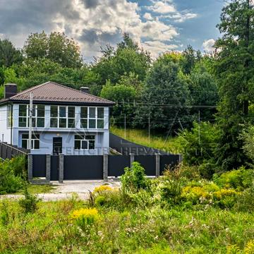 Шкільна вул.