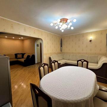 Простора та затишна 4-кімнатна квартира 107 м² вул. Вишняківська 13-Б