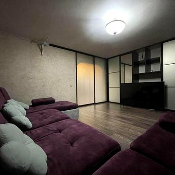 4-комн., Чижевского, 2 Б, вблизи парка «Урочище Совки»