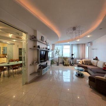 Продаж простої 7 кім. квартири. Центр Києва. Вул. Б. Хмельницкого 41. ЖК Хмельницький