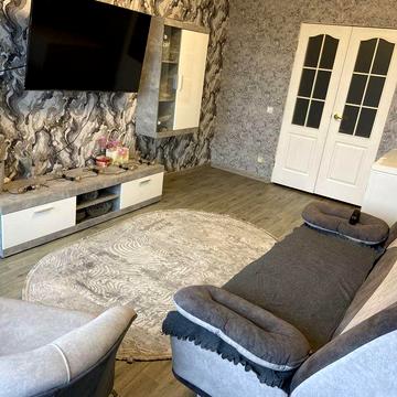 Продаж просторої та світлої 4-кімнатної  квартири