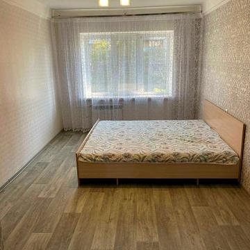 Павла Тичини просп., 3