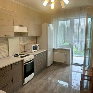 Оренда 2к квартири ЖК Кампус, Караваєві дачі