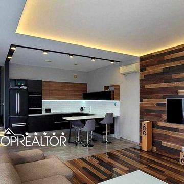 Продам сучасний коттедж з ремонтом на пос. Жуковського