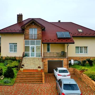 Весняна вул.