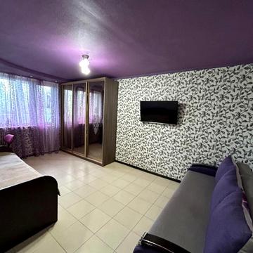 Велика Кільцева вул., 14