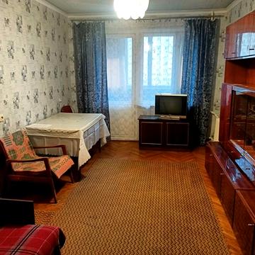 Машинобудівна вул., 25