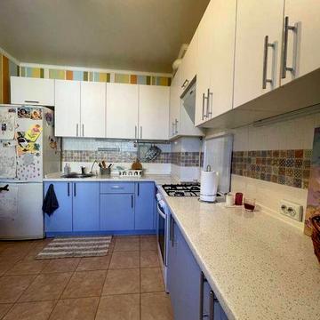 Сдам трехкомнатную квартиру, жк 7 небо