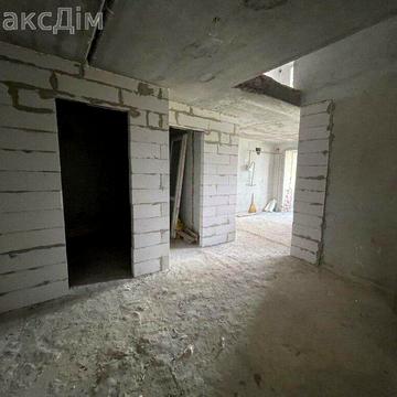 Простора квартира в новобудові