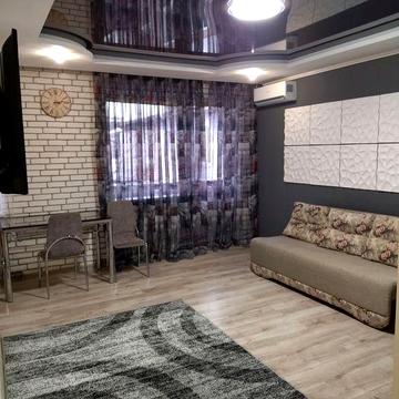 Хозяйка. Сдам 2 комн.квартиру 98 квартал